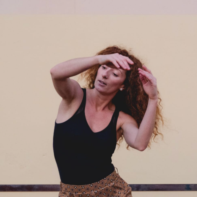 Design sans titre (12) mia sun rise professeure de yoga en terre d'étoiles
